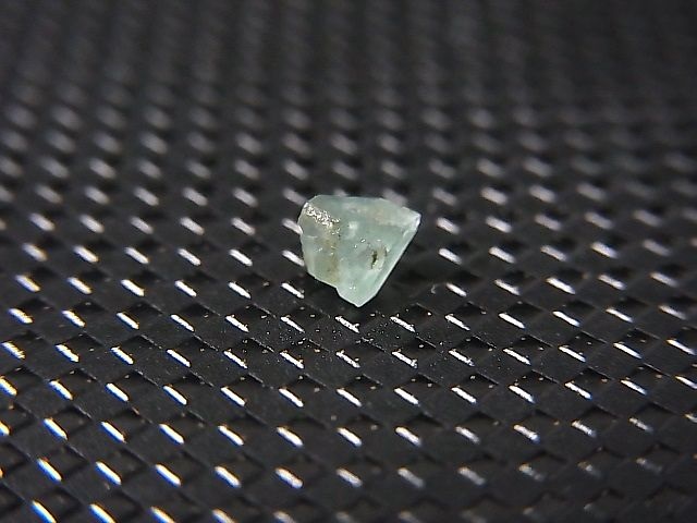 画像: ドイツ産ボラサイト結晶 0.2カラット