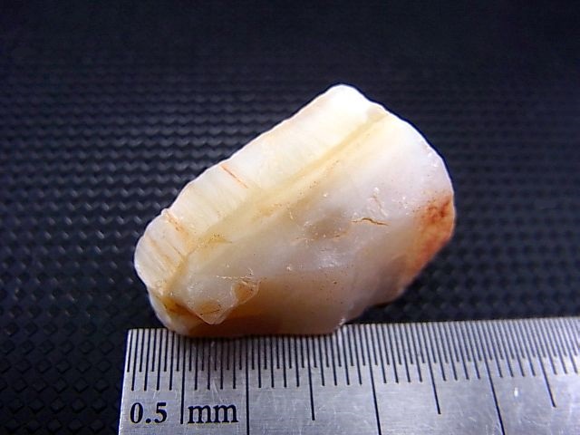 画像: タンザニア産イエローオパール原石 5.5g