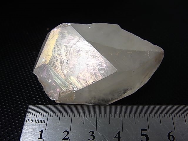画像: スウェーデン産レインボークォーツ 49.1g