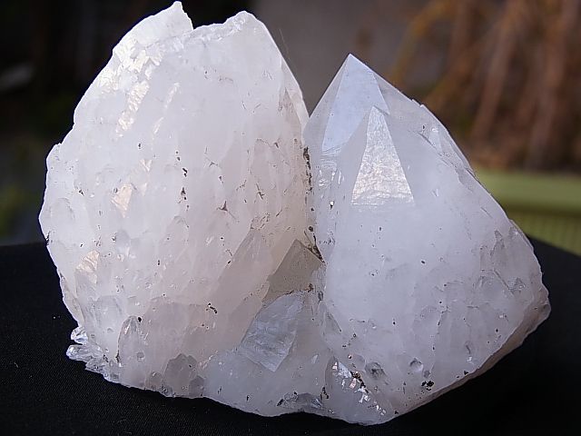 画像: 【レアものおすすめ超特価】ルーマニア産ホワイト・アーティーチョーク型水晶クラスター319g