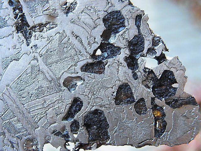 画像: 【レアものおすすめ超特価】特大：ロシア産セイムチャン・パラサイト（石鉄）隕石153.4g